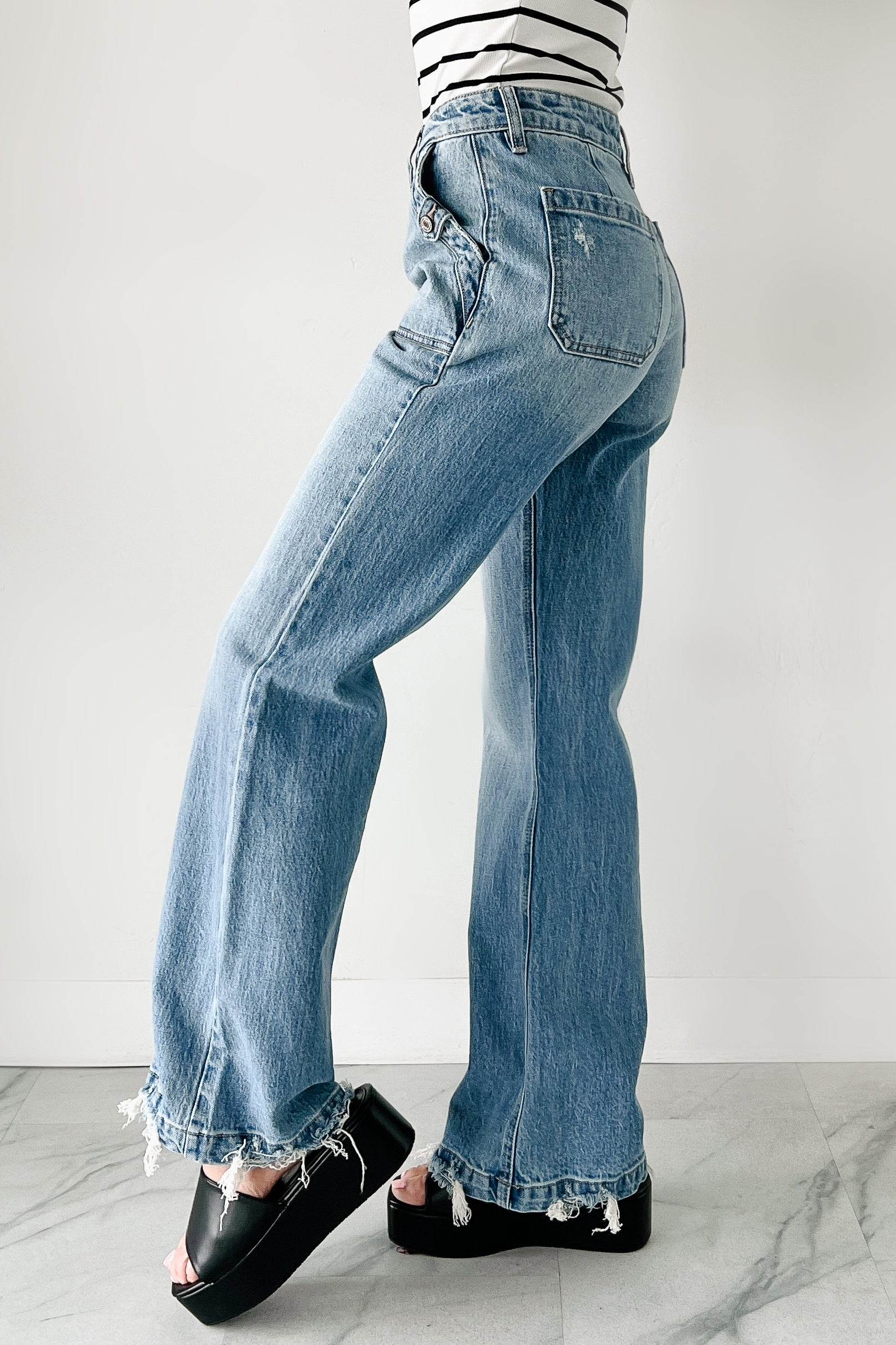 Fitzgerald High Rise Wide Flare Kancan Jeans (Medium)