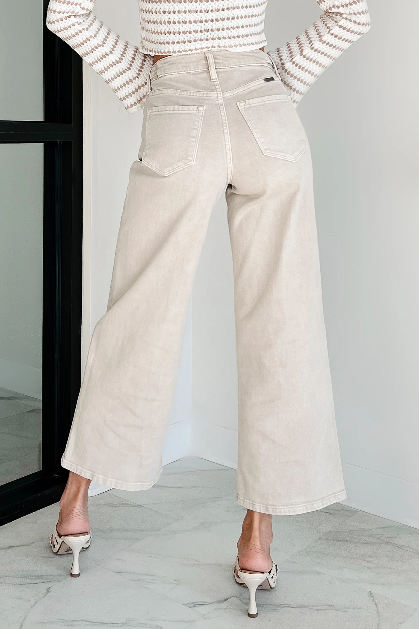 Caruso High Rise Wide Leg Kancan Crop Jeans (Taupe)