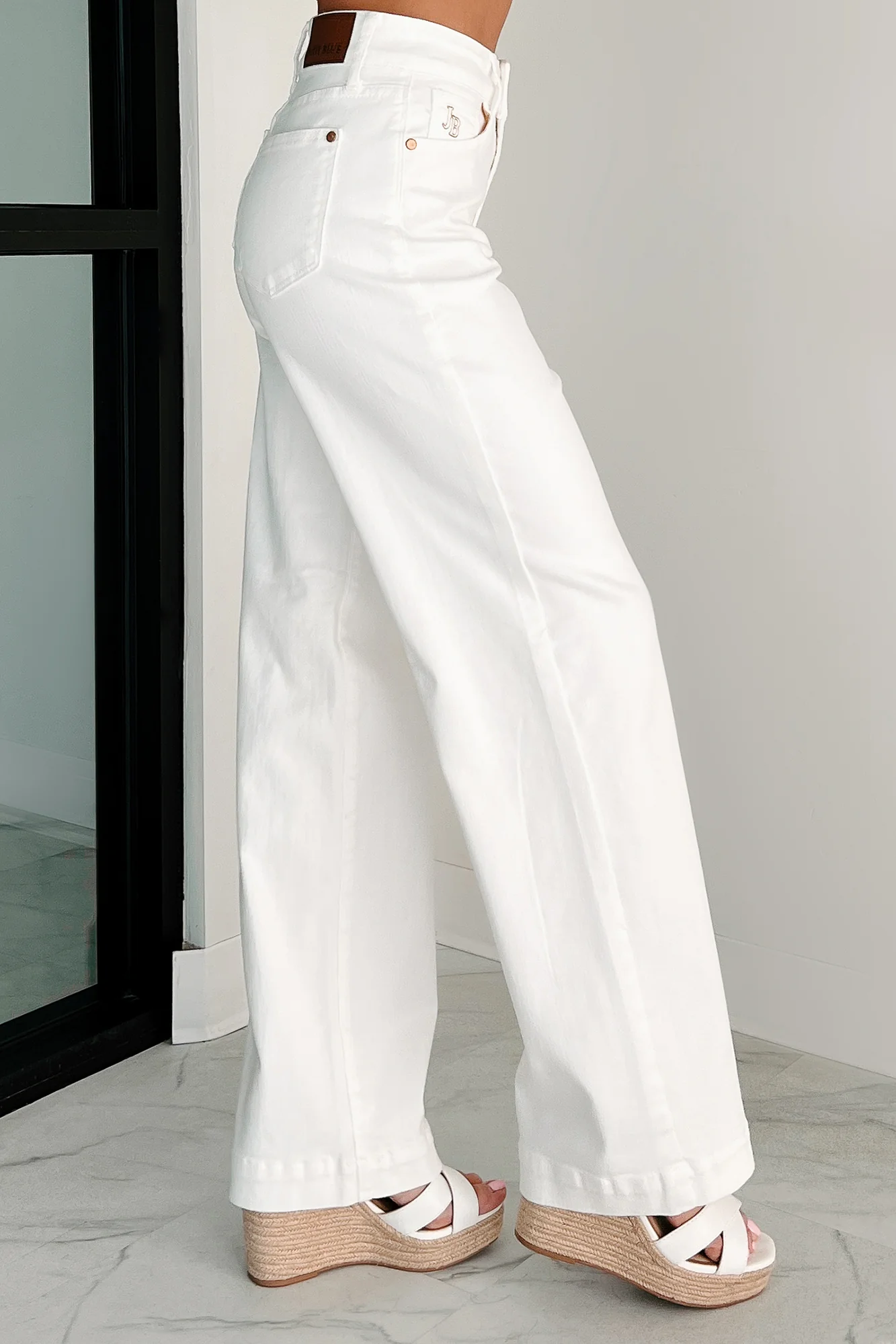 India High Rise Wide Leg Judy Blue Jeans (White)